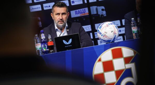 27.09.2024., Zagreb - Konferenciju za medije povodom predstavljanja novog trenera Dinama Nenada Bjelice, koji je najavio i utakmicu 8. kola SuperSport HNL-a izmedju Dinama i Lokomotive. Nenad Bjelica Photo: Luka Stanzl/PIXSELL