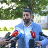 02, June, 2024, Belgrade - The candidate of the "Aleksandar Vucic - Belgrade tomorrow" list for the mayor of Belgrade, Aleksandar Sapic, voted in the OS "Borislav Pekic" in Bezanija Kosa at polling station number 1. Aleksandar Sapic. Photo: R.Z./ATAImages
 
02, jun, 2024, Beograd - Kandidat liste "Aleksandar Vucic - Beograd sutra" za gradonacelnika Beograda, Aleksandar Sapic glasao je u OS "Borislav Pekic" na Bezanijskoj kosi na birackom mestu broj 1. Photo: R.Z./ATAImages Photo: R.Z./ATAImages/PIXSELL