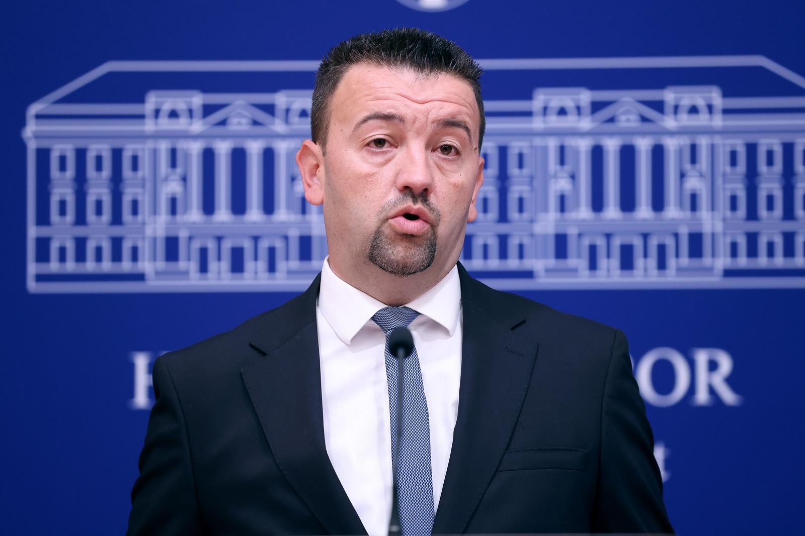 04.07.2024., Zagreb - Na konferenciji za medije odrzanoj u Saboru o temi:„Uvodjenje rodnih studija – deratifikacija Istanbulske konvencije“ govorio je zastupnik Marijan Pavlicek. Photo: Patrik Macek/PIXSELL