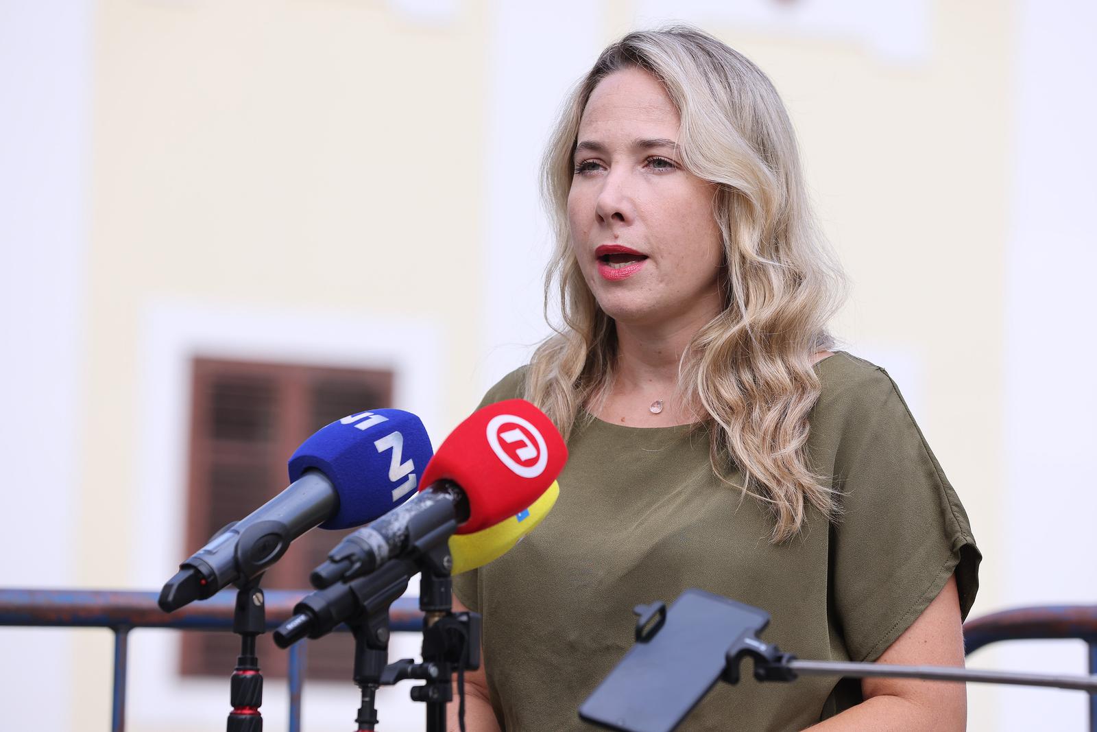 04.09.2024., Zagreb - Na konferenciji za medije odrzanoj na Trgu svetog Marka zastupnica Marija Selak Raspudic govorila je o temi "Politizacija vojske: politicki aspekti uvodjenja vojnog roka i koristenja vojnih resursa". Photo: Patrik Macek/PIXSELL