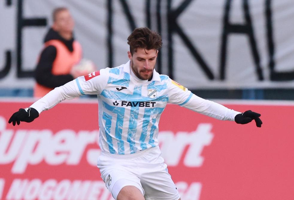 05.12.2023., stadion Cibalia, Vinkovci - SuperSport Hrvatski nogometni kup, osmina finala, HNK Cibalia - HNK Rijeka. Steven Juncaj Photo: Davor Javorovic/PIXSELL