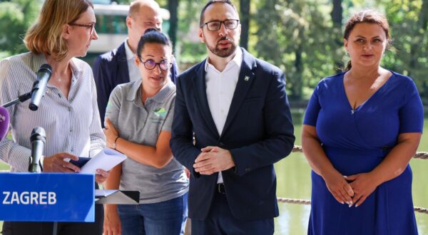 06.09.2024., Zagreb - Park Maksimir. gradonacelnik Tomislav Tomasevic i zamjenik gradonacelnika Luka Korlaet, zajedno s Nikom Dolenc, ravnateljicom Javne ustanove za upravljanje prirodnim vrijednostima Grada  Zagreba obiljezili su 230. obljetnicu Parka Maksimir i 30 godina rada Javne ustanove prigodnim govorom i voznjom u camcu. Photo: Sanjin Strukic/PIXSELL