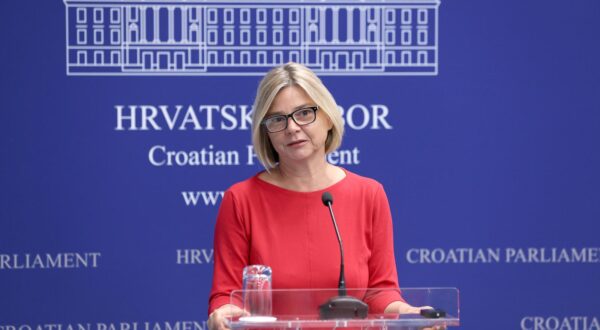 11.09.2024., Zagreb - Prvi put u novom prostoru vojarne na Crnomercu odrzana je sjednica Predsjednistva Hrvatskoga sabora s predsjednicima klubova zastupnika.  Nakon sjednice konferenciju za medije odrzala je Sandra Bencic. Photo: Patrik Macek/PIXSELL