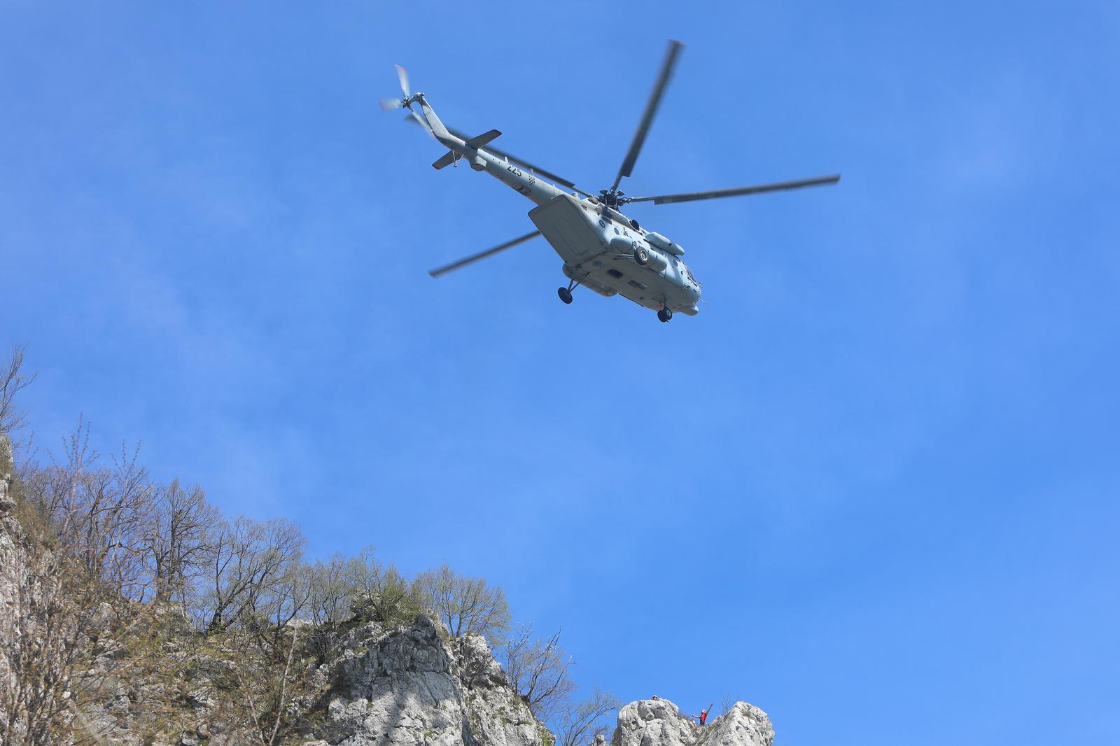 13.04.2024., Ogulin - Gotovo dvije tisuce planinara doslo je na planinu Klek na obiljezavanje 150. obljetnice planinarstva u Hrvatskoj. Svecanosti su nazocili predsjednik Planinarskog saveza Hrvatske Darko Berljak, Planinske zveze Slovenije Joze Rovar, predsjednik RH Zoran Milanovic. U sklopu svecanosti odrzana je i vjezba HGSS-a sa helikopterom. Photo: Kristina Stedul Fabac/PIXSELL