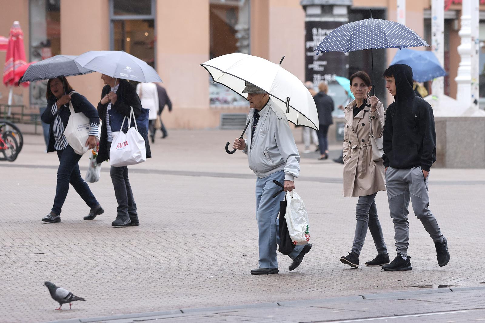 14.05.2024., Zagreb - Hrvatsku danas ocekuje promjenjivo oblacno s mjestimicnom kisom ili pljuskovima. Od sredine  dana vjerojatna su cesca suncana razdoblja. Photo: Patrik Macek/PIXSELL