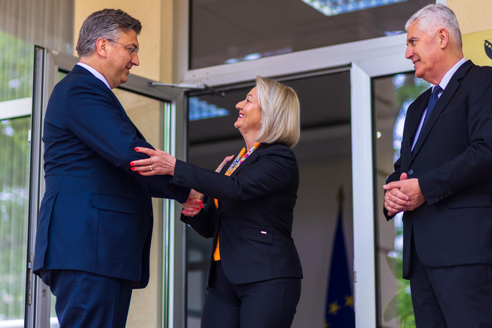 16.04.2024. Mostar: Premijer Republike Hrvatske Andrej Plenkovic, sastao se sa Draganom Covicem i Borjanom Kristo, uoci otvorenja mostarskog sajma kojem je Republika Hrvatska, zemlja partner. 
 Photo: Denis Kapetanović/PIXSELL