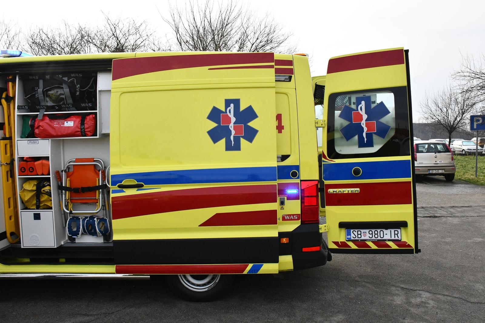 17.01.2024., Slavonski Brod - Predstavljanje novog specijalnog vozila za Hitnu medicinsku sluzbu i prosirenja mreze Hitne medicine na podrucju Brodsko-posavske zupanije. Photo: Ivica Galovic/PIXSELL