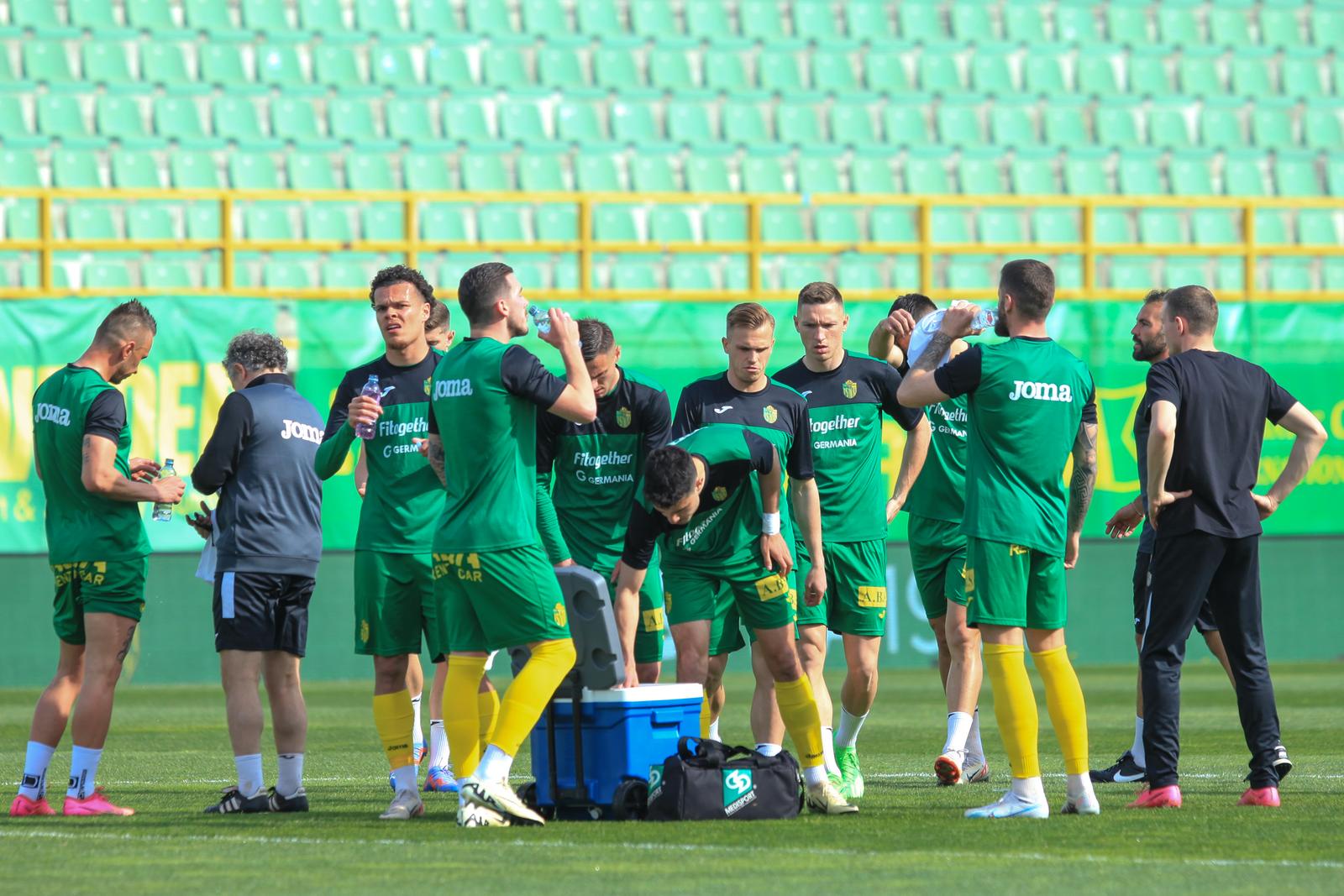 17.3.2024., Stadion Aldo Drosina, Pula - SuperSport HNL, 27.kolo , NK Istra 1961 - HNK Gorica. Zagrijavanje igraca. Photo: Luka Batelic/PIXSELL