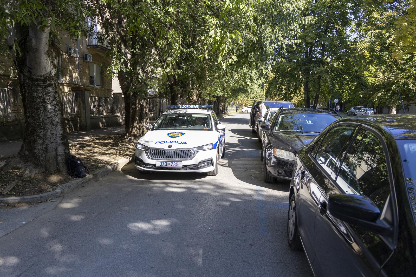 21.09.2024., Osijek - Vise osoba uhiceno je jutros na podrucju Zagreba, Osijeka i Vukovara zbog sumnje u koruptivna kaznena djela, a medju njima je i Josip Skoric, bivsi sef Hrvatskih cesta: Djelatnici policije provode pretres u Skoricevoj kuci.  Photo: Borna Jaksic/PIXSELL