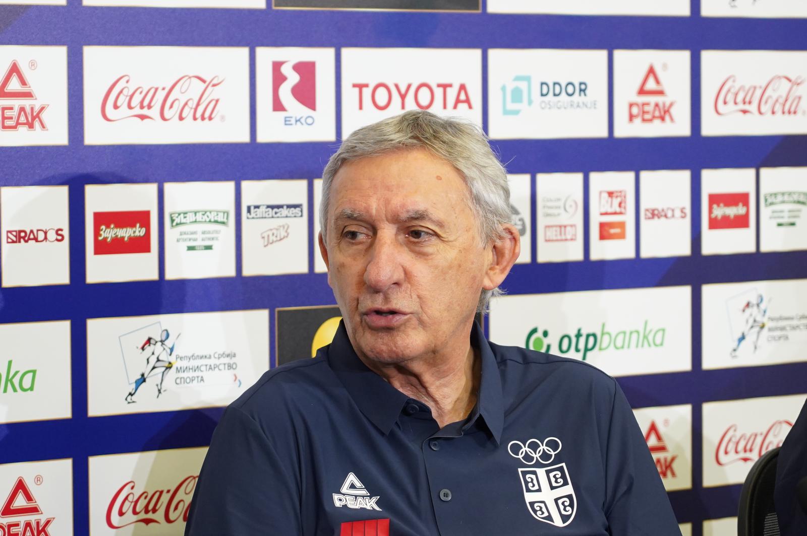 24, July, 2024, Belgrade - The press conference of the men's basketball team of Serbia before the trip to Paris for the Olympic Games was held in the VIP lounge of Nikola Tesla Airport. Svetislav Pesic. Photo: Antonio Ahel/ATAImages

24, jul, 2024, Beograd - Konferencija za medije muske kosarkaske reprezentacije Srbije pred put u Pariz na Olimpijske igre odrzana je u VIP salonu aerodroma Nikola Tesla. Photo: Antonio Ahel/ATAImages Photo: Antonio Ahel/ATA Images/PIXSELL