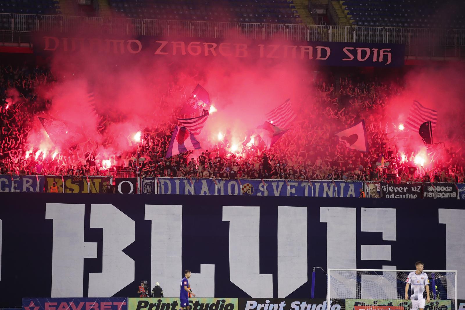 24.08.2024., stadion Maksimir, Zagreb - SuperSport HNL, 04. kolo, GNK Dinamo - HNK Gorica. navijaci Dinama Bad Blue Boysi. Bakljada.
 Photo: Slavko Midzor/PIXSELL