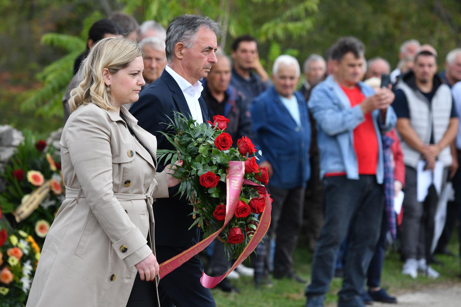 28.09.2024., Varivode - U organizaciji Srpaskog narodnog vijeca i Vijeca srpske nacionalne manjine organizirana je komemoracija za mjestane sela Varivode, ubijene 1995.godine.  Photo: Hrvoje Jelavic/PIXSELL