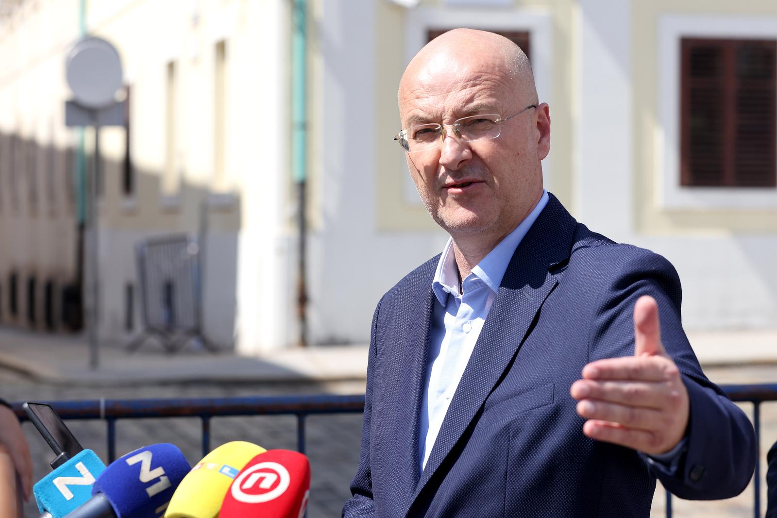 30.08.2024., Zagreb -Kandidat za predjednika Domovinskog pokreta Mario Radic odrzao je danas na Trgu svetog Marka konferenciju za medije o izbornom saboru stranke. Photo: Patrik Macek/PIXSELL