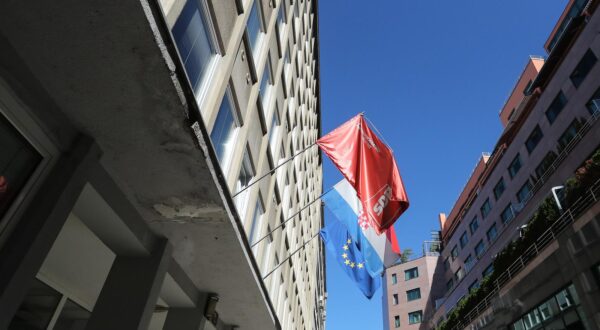 30.09.2020., Zagreb - Zgrada na Iblerovom trgu u kojoj je srediste SDP-a.   Photo: Zeljko Lukunic/PIXSELL