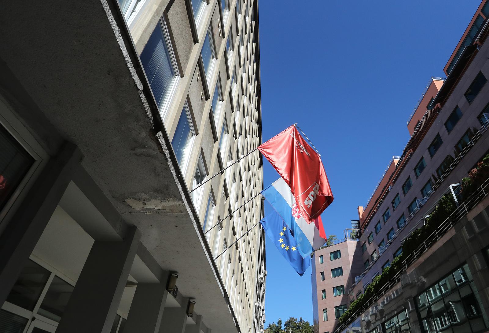 30.09.2020., Zagreb - Zgrada na Iblerovom trgu u kojoj je srediste SDP-a.   Photo: Zeljko Lukunic/PIXSELL