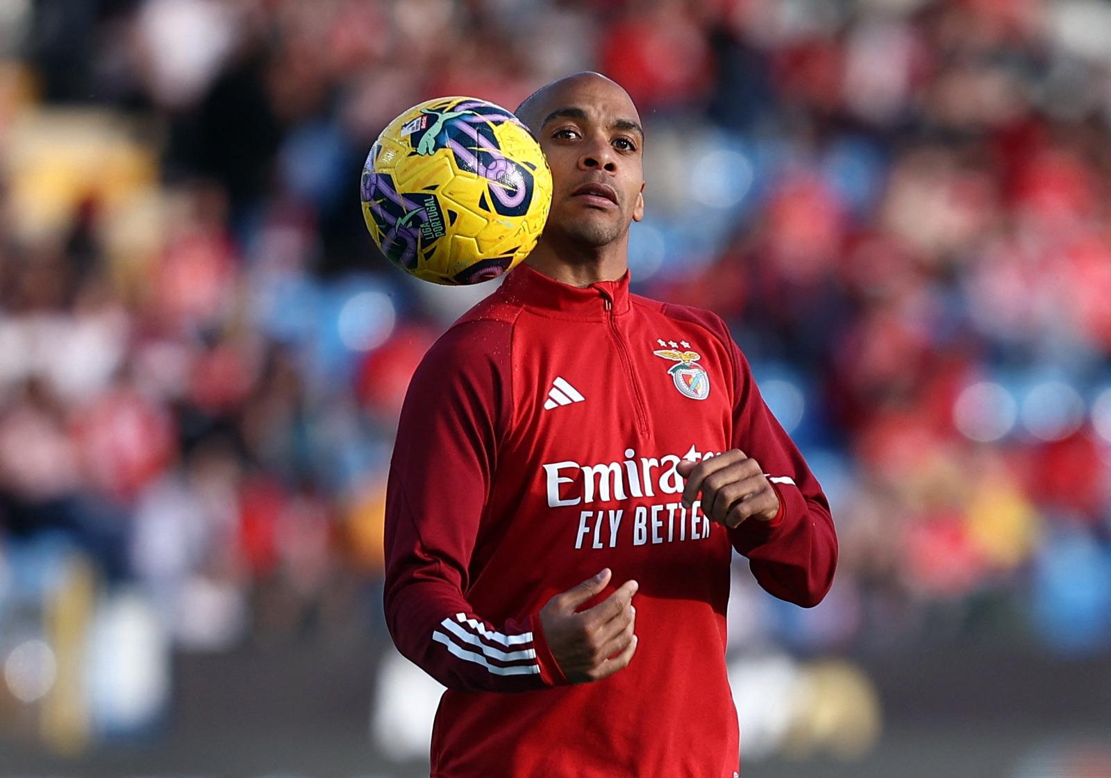 Soccer Football - Primeira Liga - Casa Pia v Benfica - Estadio Municipal de Rio Maior, Rio Maior, Portugal - March 17, 2024 Benfica's Joao Mario during the warm up before the match REUTERS/Rodrigo Antunes Photo: RODRIGO ANTUNES/REUTERS