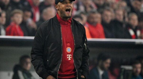 Soccer Football - Champions League - Bayern Munich v GNK Dinamo Zagreb - Allianz Arena, Munich, Germany - September 17, 2024 Bayern Munich coach Vincent Kompany reacts REUTERS/Angelika Warmuth Photo: Angelika Warmuth/REUTERS