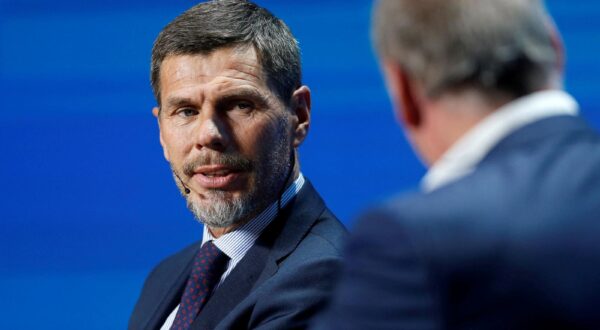 FILE PHOTO: Zvonimir Boban, Fifa Deputy Secretary General gestures during the Dubai International Sports Conference in Dubai, UAE January 2, 2019. REUTERS/Satish Kumar/File Photo Photo: SATISH KUMAR/REUTERS