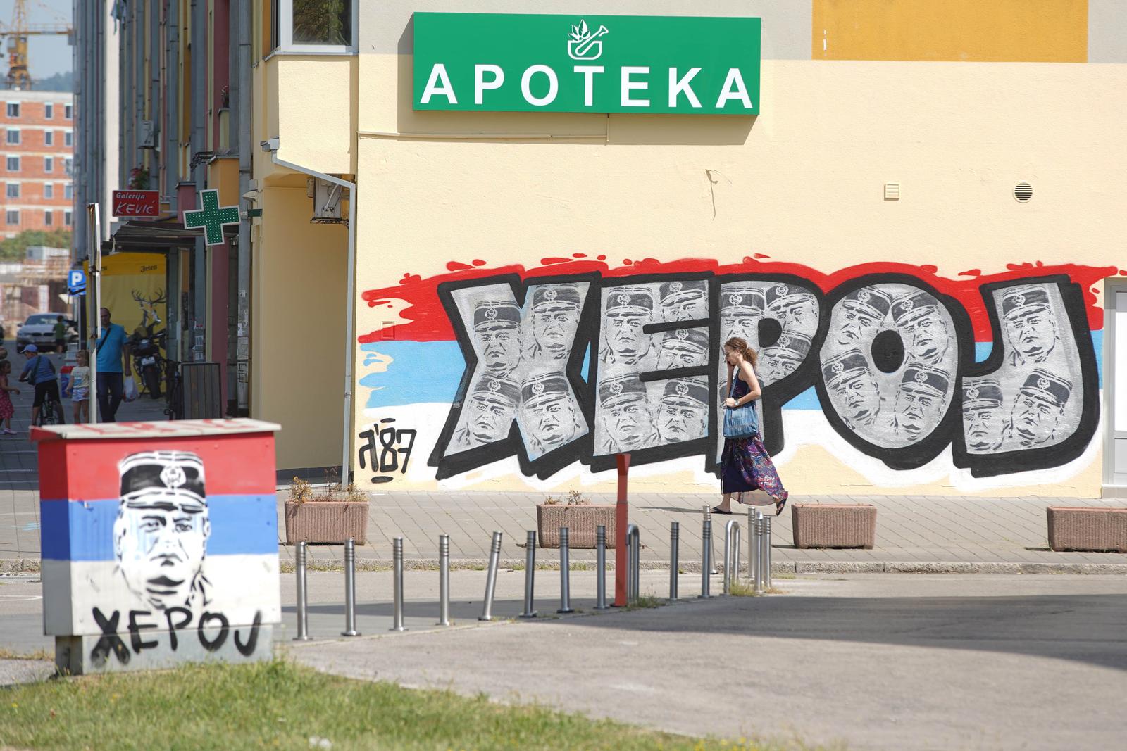 25.08.2023., Banja Luka, Bosna i Hercegovina - Novi grafiti s podrskom Ratku Mladicu, zapovjedniku Vojske Republike Srpske, koji je u Hagu pred Medjunarodnim sudom pravde presudjen za ratne zlocine za vrijeme rata u BiH. Photo: Dejan Rakita/PIXSELL