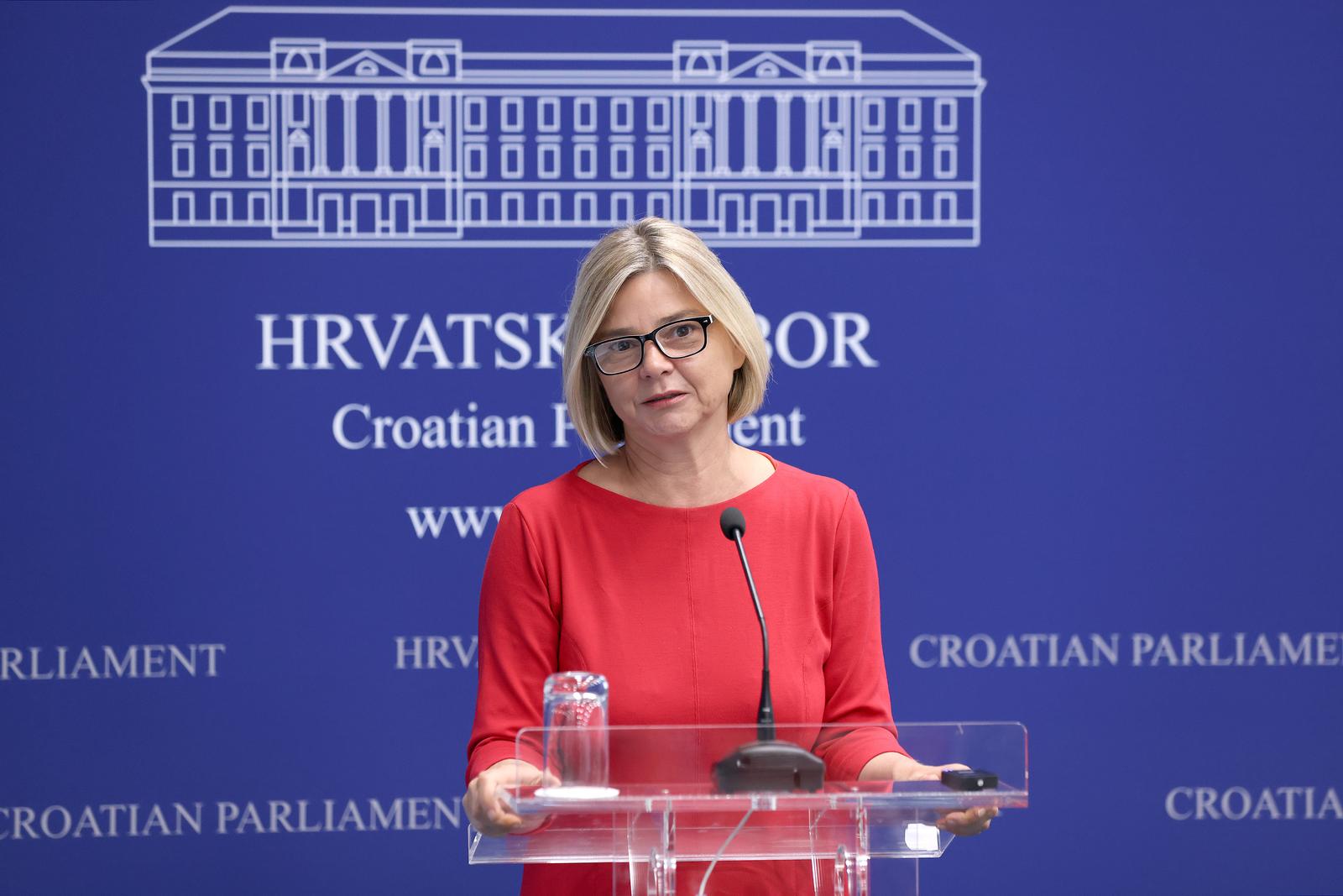 11.09.2024., Zagreb - Prvi put u novom prostoru vojarne na Crnomercu odrzana je sjednica Predsjednistva Hrvatskoga sabora s predsjednicima klubova zastupnika.  Nakon sjednice konferenciju za medije odrzala je Sandra Bencic. Photo: Patrik Macek/PIXSELL