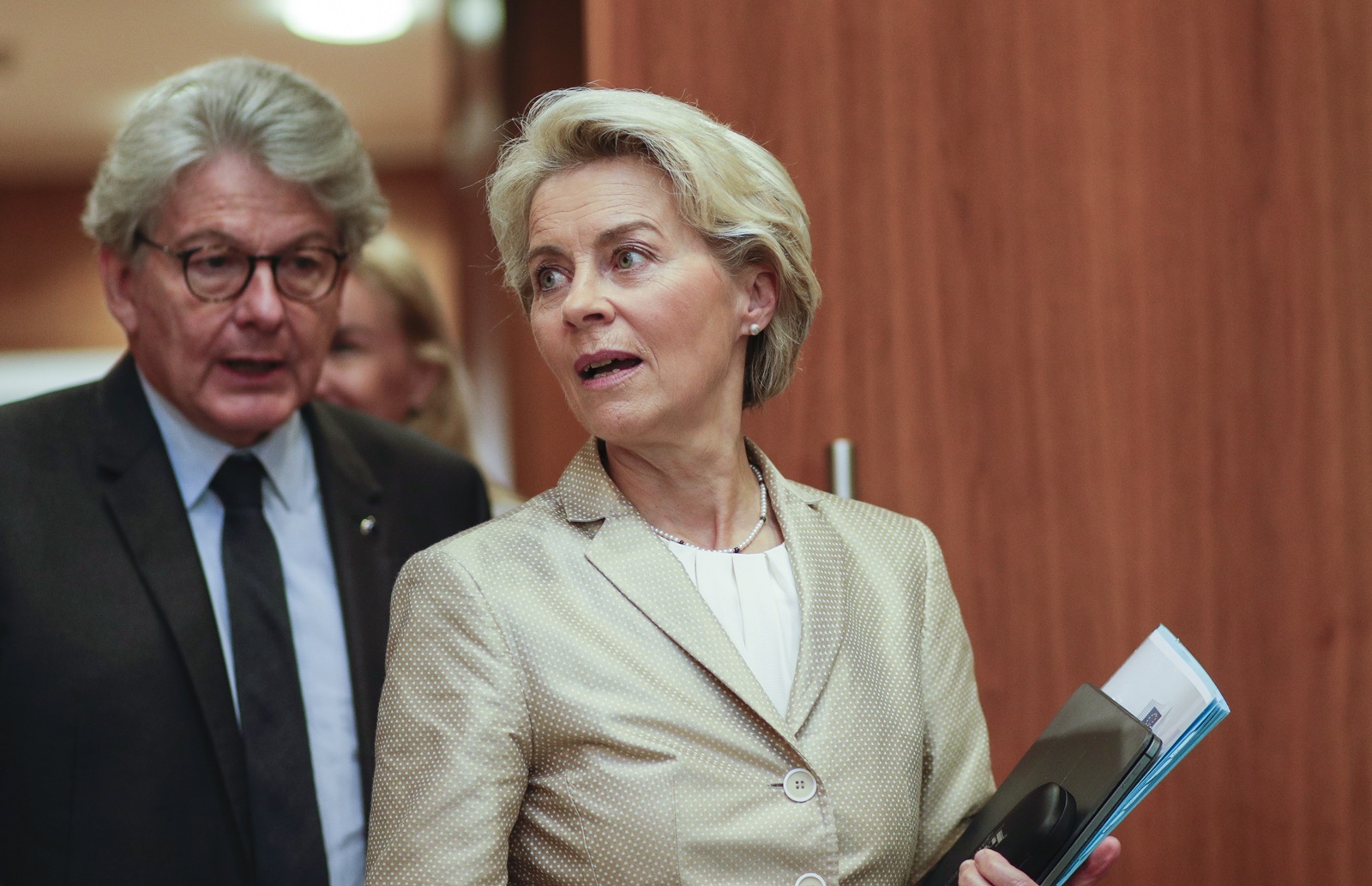 epa11607584 (FILE) - European Commission President Ursula von der Leyen and European Commissioner in charge of internal market Thierry Breton at the start of the European Commission weekly college meeting in Brussels, Belgium, 28 September 2022 (reissued 16 September 2024). Breton on 16 September 2024 resigned from his positon as  European Commissioner due to a dispute with the European Union commission's chief, Ursula von der Leyen, who he said asked France to withdraw his candidacy for the next executive.  EPA/OLIVIER HOSLET