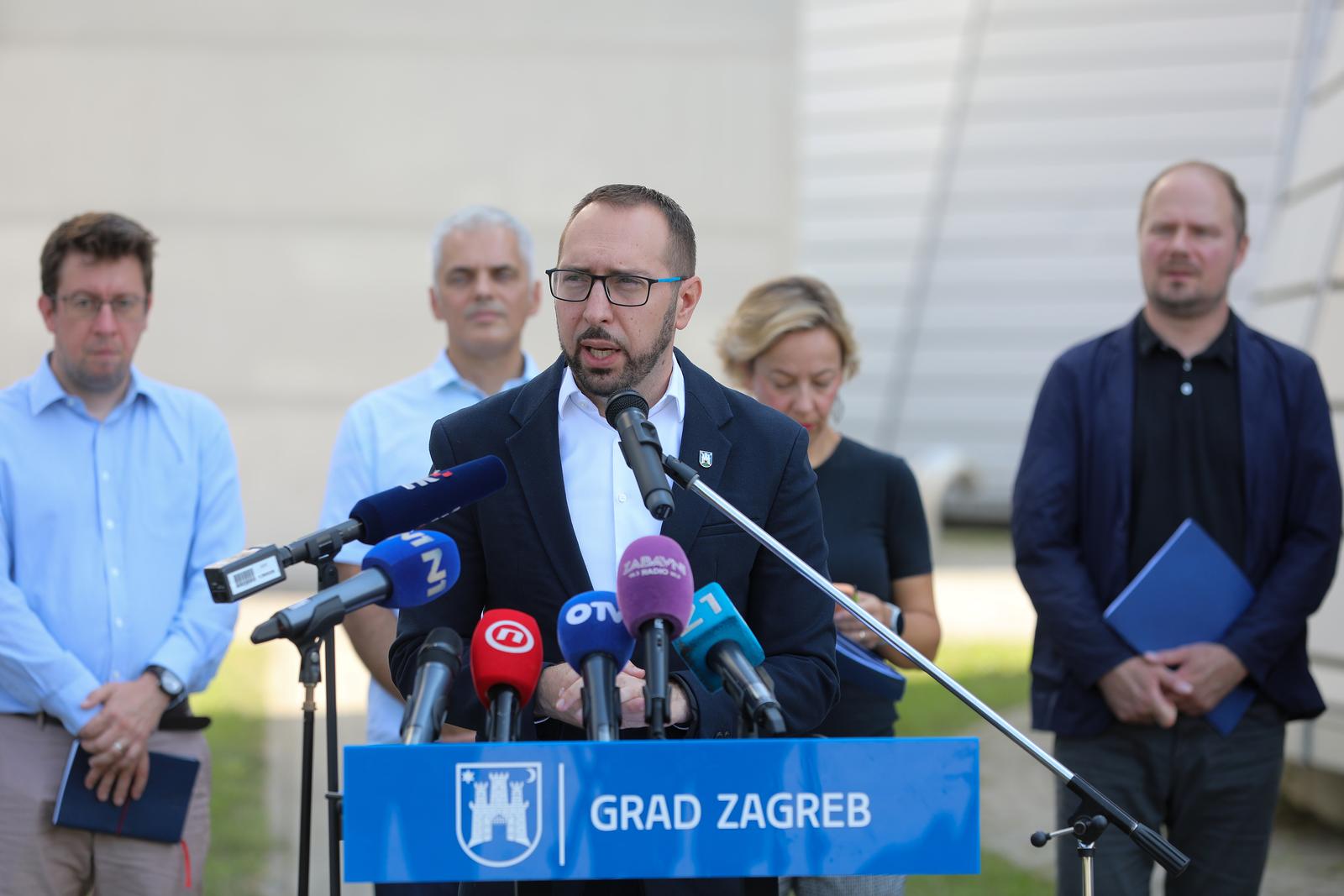 30.08.2024.,Zagreb, gradonacelnik Grada Zagreba Tomislav Tomasevic i zamjenici gradonacelnika Danijela Dolenec i Luka Korlaet obisli Centralni uredjaj za procisćavanje otpadnih voda Grada Zagreba (CUPOVZ). 
 Photo: Robert Anic/PIXSELL