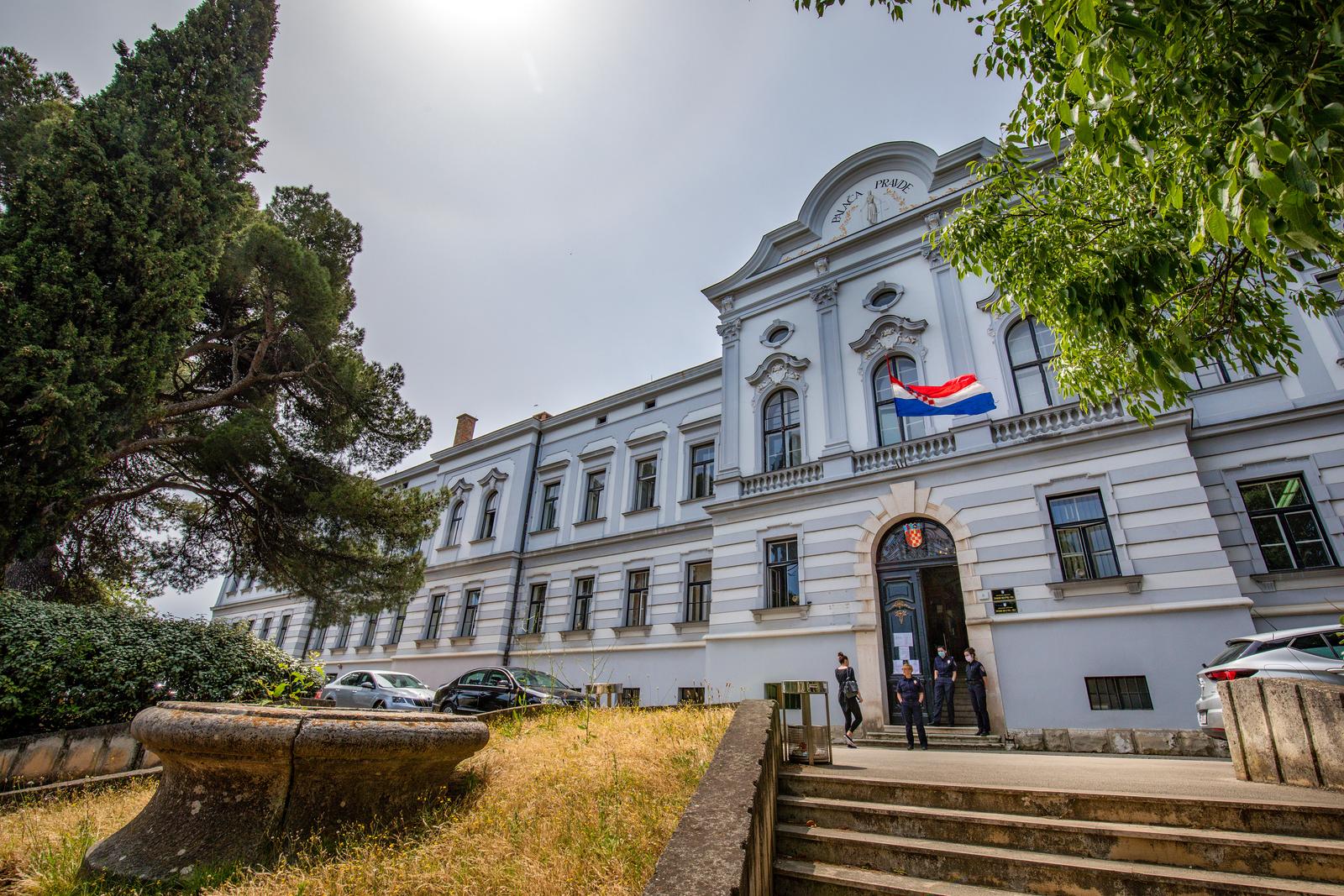 29.05.2020., Pula - Zgrada Opcinskog i Zupanijskog suda u Puli. Photo: Srecko Niketic/PIXSELL