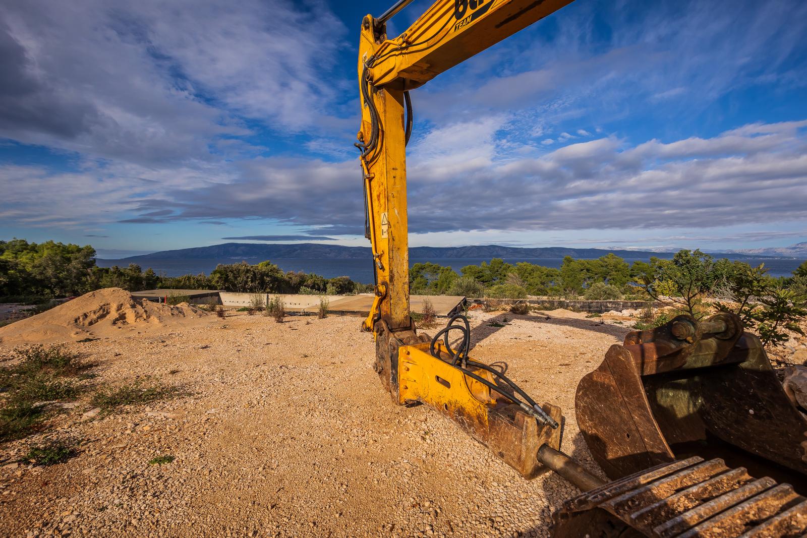 11.12.2023., Zastrazisce Otok Hvar, Bespravno sagradjena Vila Frane Barbarica bivseg sefa HEP-a. Photo: Zvonimir Barisin/PIXSELL