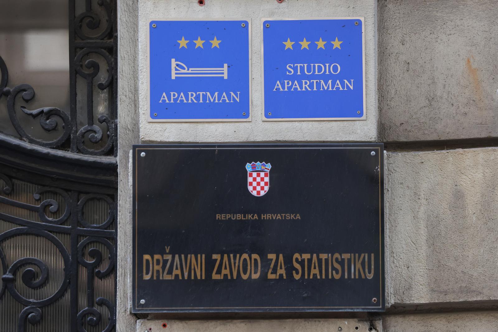 23.08.2024., Zagreb - Prema podacima Drzavnog zavoda za statistiku, 40 posto sveukupnog stambenog fonda ne sluzi stanovanju. Vlada je u procedru pustila prijedlog zakona kojim se ogranicava mogucnost kratkorocnog najma u visestambenim zgradama. Cilj je da se tih oko 908.000 stanova vrati njihovoj prvotnoj i izvornoj namjeni, i time snizi cijena nekretniina. Photo: Patrik Macek/PIXSELL