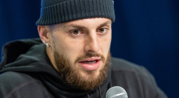 INDIANAPOLIS, INDIANA - MARCH 01: Ricky Pearsall #WO23 of the Florida Gators speaks to the media during the 2024 NFL Draft Combine at Lucas Oil Stadium on March 01, 2024 in Indianapolis, Indiana.   Michael Hickey,Image: 852636911, License: Rights-managed, Restrictions: , Model Release: no, Credit line: Michael Hickey / Getty images / Profimedia