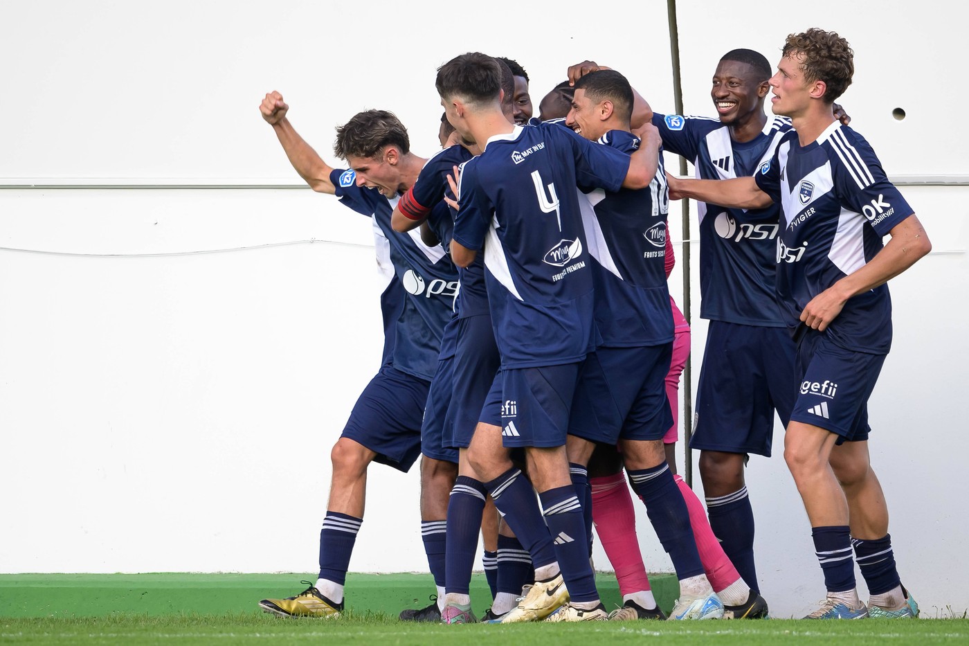 La joie de Bordeaux apres l'egalisation dans les arrets de jeux par un but de la tete de leur gardien de but Lassana DiabatÃ' durant le match de championnat de France de football de national 2 Girondins de Bordeaux contre Poitiers stade poitevin FC  au Stade sainte Germaine de Bordeaux Sud Ouest de la France le31 aout 2024       The joy of Bordeaux after the equalizer in stoppage time with a goal from the head of their goalkeeper Lassana DiabatÃ' during the French football championship match of national 2 Girondins de Bordeaux against Poitiers Stade Poitevin FC at the Sainte Germaine stadium in Bordeaux South West of France on August 31  2024//VAQUERODANIEL_DVA-2202/Credit:DANIEL VAQUERO/SIPA/2408312316,Image: 903572665, License: Rights-managed, Restrictions: , Model Release: no, Credit line: DANIEL VAQUERO / Sipa Press / Profimedia