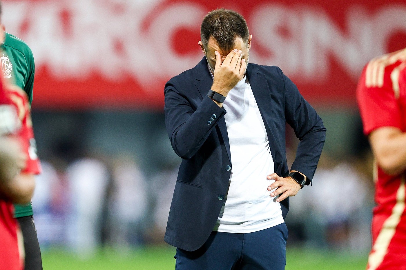 OH Leuven v Standard de Liege - Jupiler Pro League HEVERLEE, BELGIUM - AUGUST 31 : Leko Ivan head coach of Standard de Liege looks dejected after losing the Jupiler Pro League match between OH Leuven and Standard de Liege on August 31, 2024 in Heverlee, Belgium, 31/08/2024 Copyright: xTomasxSiskx,Image: 903677607, License: Rights-managed, Restrictions: PUBLICATIONxNOTxINxFRAxBEL, Model Release: no, Credit line: Tomas Sisk / imago sportfotodienst / Profimedia