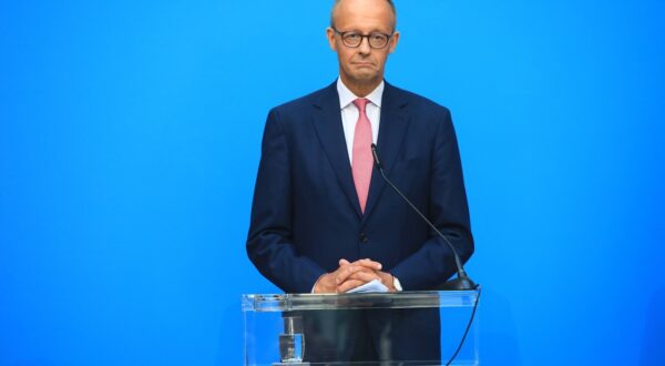 Pressekonferenz Friedrich Merz und Marcus Söder Berlin - 17.09.2024 bei der Pressekonferenz zur Kanzler Kandidatur in der Bayrischen Vertretung in Berlin Berlin Germany *** Press conference Friedrich Merz and Marcus Söder Berlin 17 09 2024 at the press conference on the chancellor candidacy at the Bavarian Representation in Berlin Berlin Germany Copyright: xMatthiasxGränzdörferx,Image: 908998271, License: Rights-managed, Restrictions: imago is entitled to issue a simple usage license at the time of provision. Personality and trademark rights as well as copyright laws regarding art-works shown must be observed. Commercial use at your own risk., Model Release: no, Credit line: Matthias Gränzdörfer / imago stock&people / Profimedia