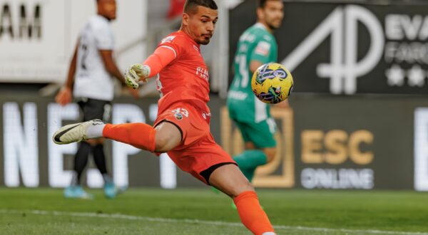 Ricardo Velho during Liga Portugal game between SC Farense and Rio Ave FC, Estadio de Sao Luis, Faro, Portugal. (Maciej Rogowski) Faro Estadio de Sao Luis Portugal Copyright: xMaciejxRogowskix farenserioavefull-48