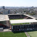 Millerntor-Stadion des FC St. Pauli von 1910 e.V., Heiligengeistfeld, Sportplätze, Kiezkicker, Fußballstadion, ehemals Wilhelm-Koch-Stadion, vorne Sigi-Platz und Dieter-Platz der Amateure Zugang Feldstraße, Hamburg 30.7.2024 *** Millerntor Stadium of FC St Pauli von 1910 e V , Heiligengeistfeld, sports fields, Kiezkicker, soccer stadium, formerly Wilhelm Koch Stadium, in front Sigi Platz and Dieter Platz of the amateurs access Feldstraße, Hamburg 30 7 2024
