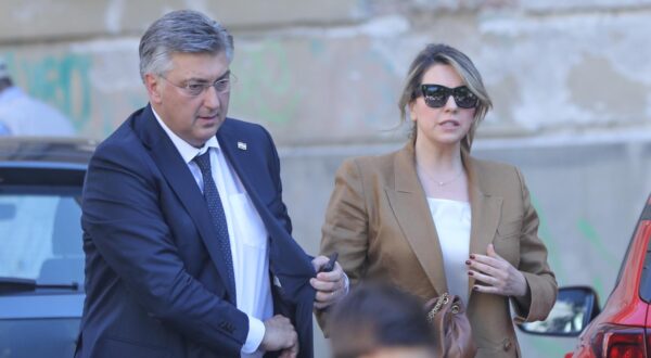 EKSKLUZIVNO 18.05.2024., Zagreb - Premijer Andrej Plenkovic i supruga Ana Maslac Plenkovic snimljeni ispred Crkve Svetog Blaza. Photo: Luka Batelic/PIXSELL