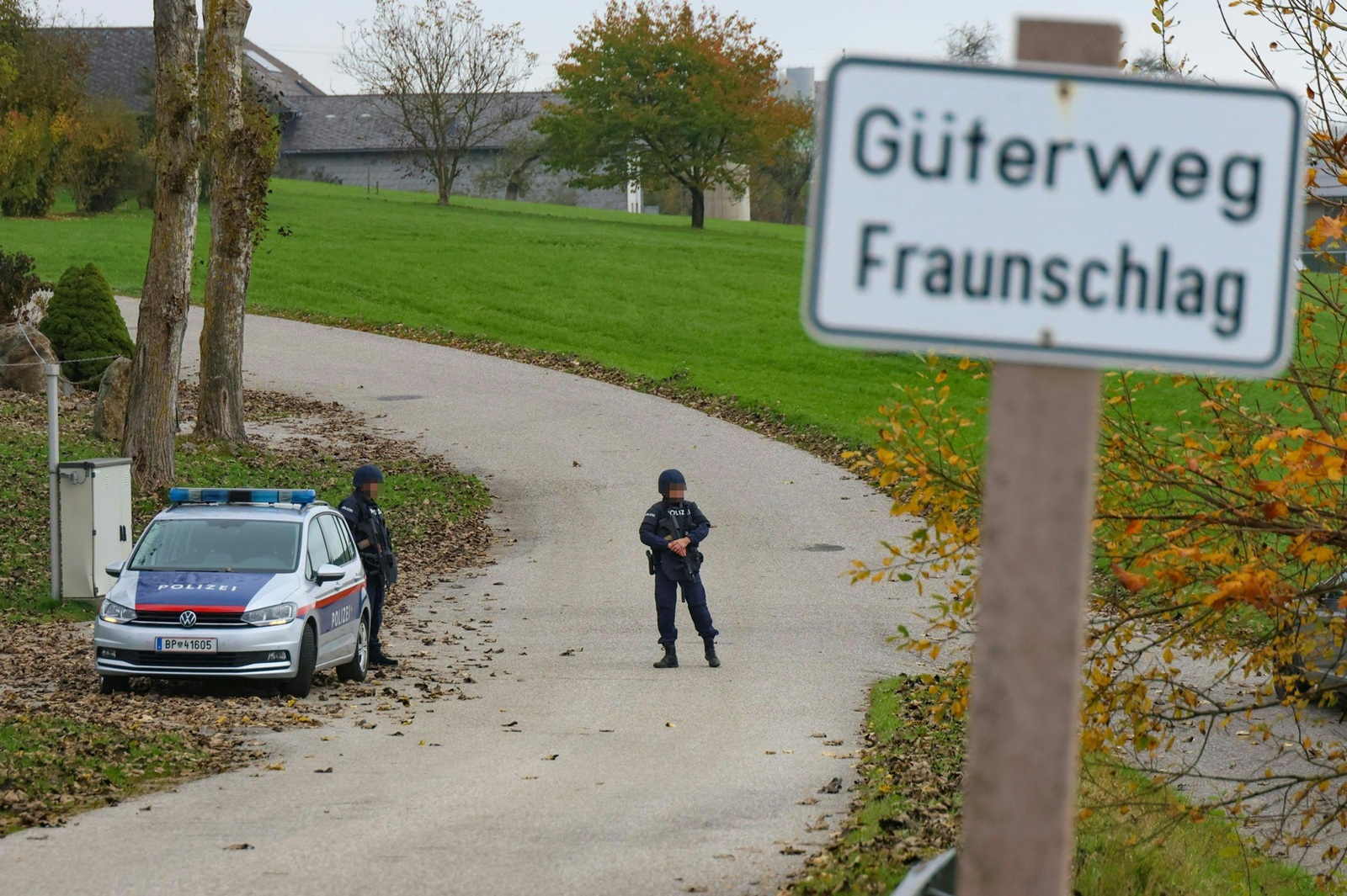 In the district of Rohrbach in Upper Austria, two people were shot dead on October 28, 2024. According to APA information, one of the dead is a serving mayor from the district of Rohrbach. In the picture: police officers in Altenfelden. - PHOTO: APA/LAUMAT/MATTHIAS LAUBER - 20241028_PD1511,Image: 927380629, License: Rights-managed, Restrictions: AUSTRIA OUT, GERMANY OUT, SWITZERLAND OUT, UK OUT
SOUTH TYROL OUT, Model Release: no, Credit line: LAUMAT / AFP / Profimedia