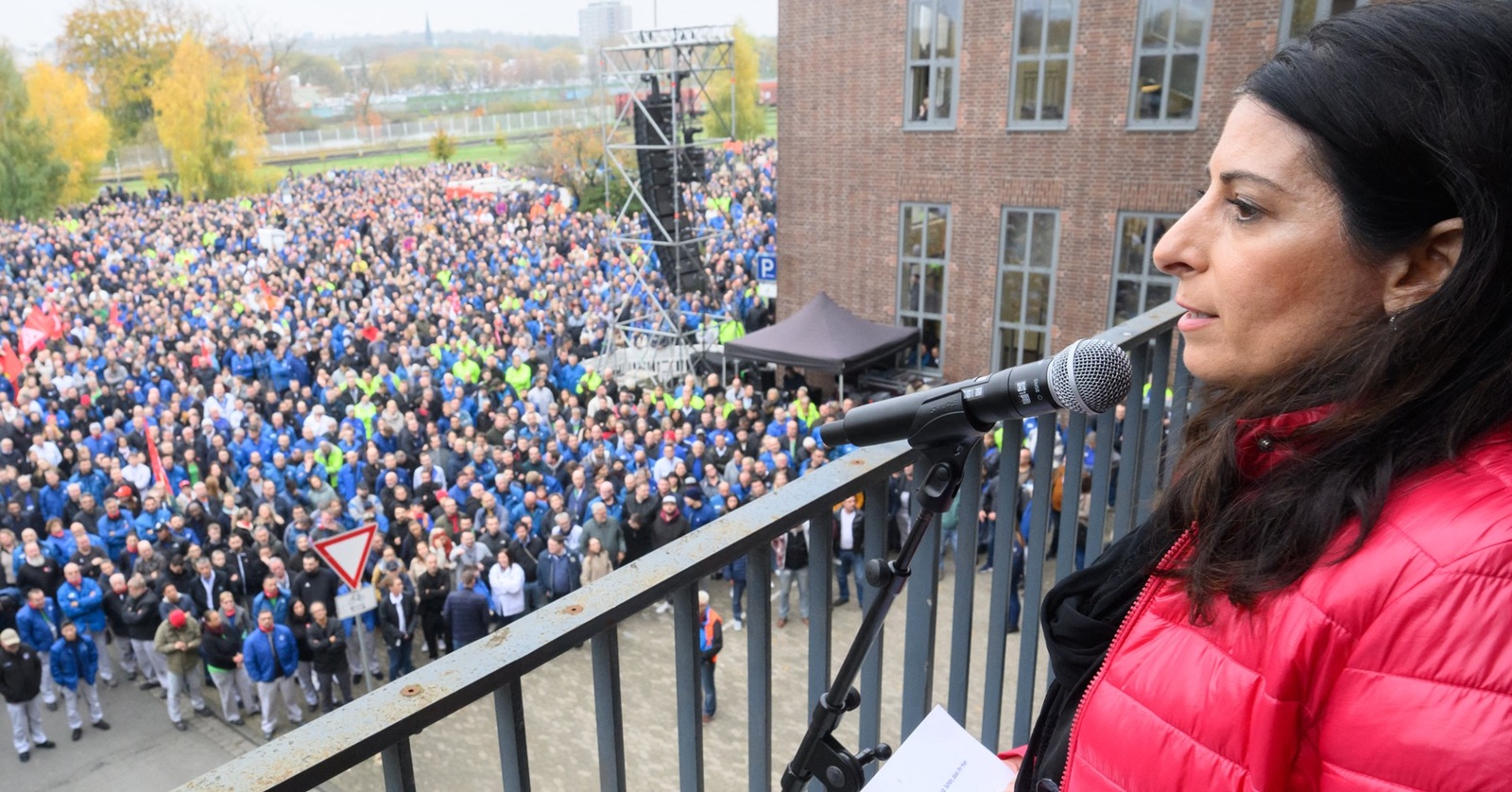 Daniela Cavallo, chairwoman of the General and Group Works Council of the Volkswagen Group, addresses employees of German car maker Volkswagen (VW) attending an information event by workers' representatives focusing on their management's latest savings proposals, on October 28, 2024 at the company's headquarters in Wolfsburg, northern Germany. Volkswagen is considering closing several plants in Germany and slashing salaries by 10 percent as the ailing auto giant pursues a drastic cost-cutting plan.,Image: 927351296, License: Rights-managed, Restrictions: , Model Release: no, Credit line: Julian Stratenschulte / AFP / Profimedia