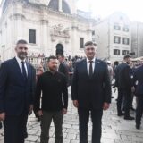 09.10.2024., Dubrovnik, Predsjednik Ukrajine Volodimir Zelenski, predsjednik Vlade RH Andrej Plenkovic i gradonačelnik Mato Frankovic prosetali su Stradunom do Palaca Sponza gdje se nalazi Muzej branitelja Photo: Grgo Jelavic/PIXSELL