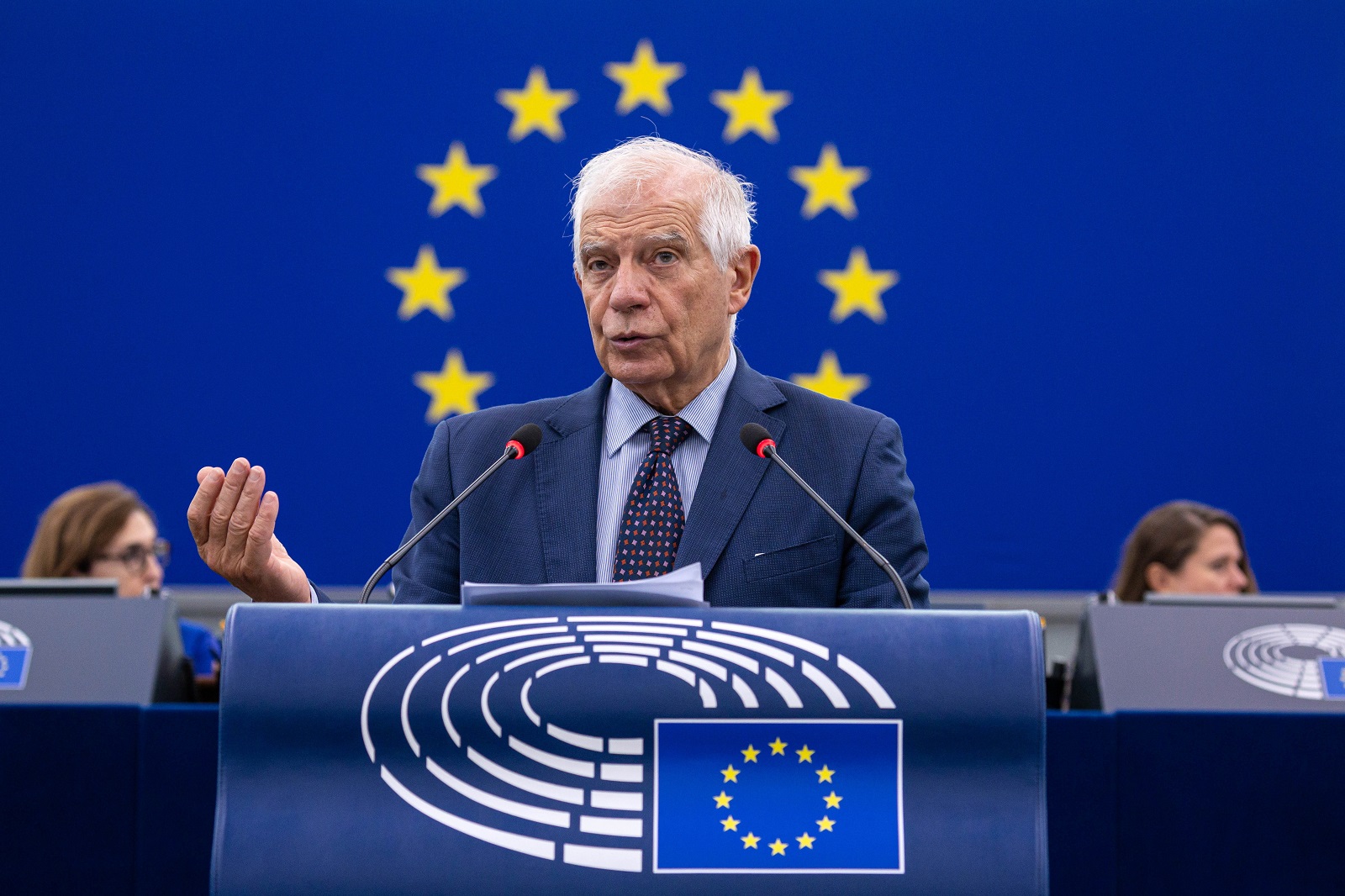 epa11648624 EU's High Representative for Foreign Affairs and Security Policy Josep Borrell (C) speaks during a debate on the 'Escalation of violence in the Middle East and the situation in Lebanon' during a session at the European Parliament in Strasbourg, France, 08 October 2024.  EPA/CHRISTOPHE PETIT TESSON