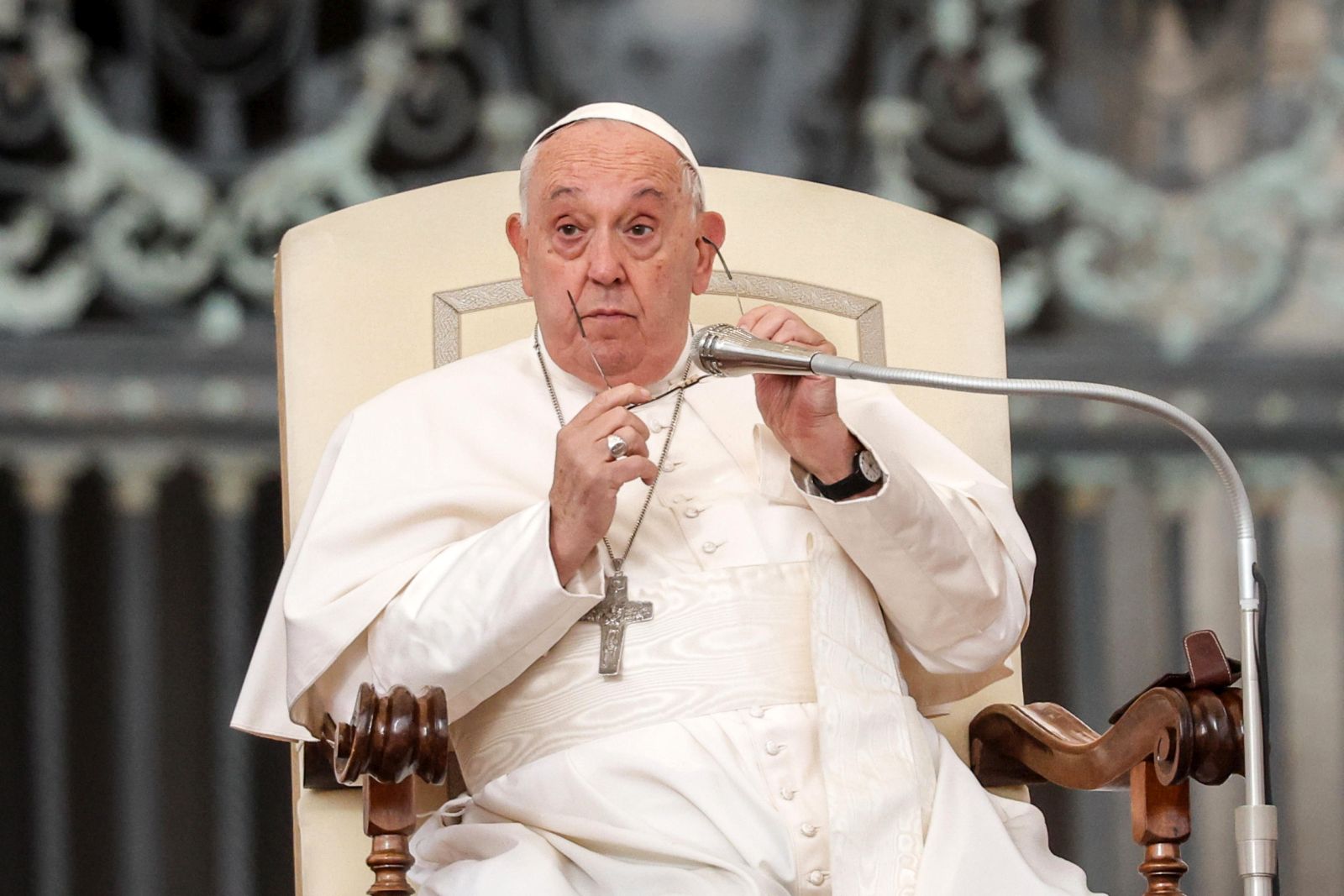 epa11661731 Pope Francis leads the weekly general audience in Saint Peter's Square, Vatican City, 16 October 2024.  EPA/GIUSEPPE LAMI