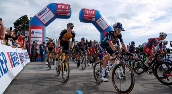 02.10.2024., Biograd na Moru - Start druge etape Cro Race utrke. Photo: Sime Zelic/PIXSELL