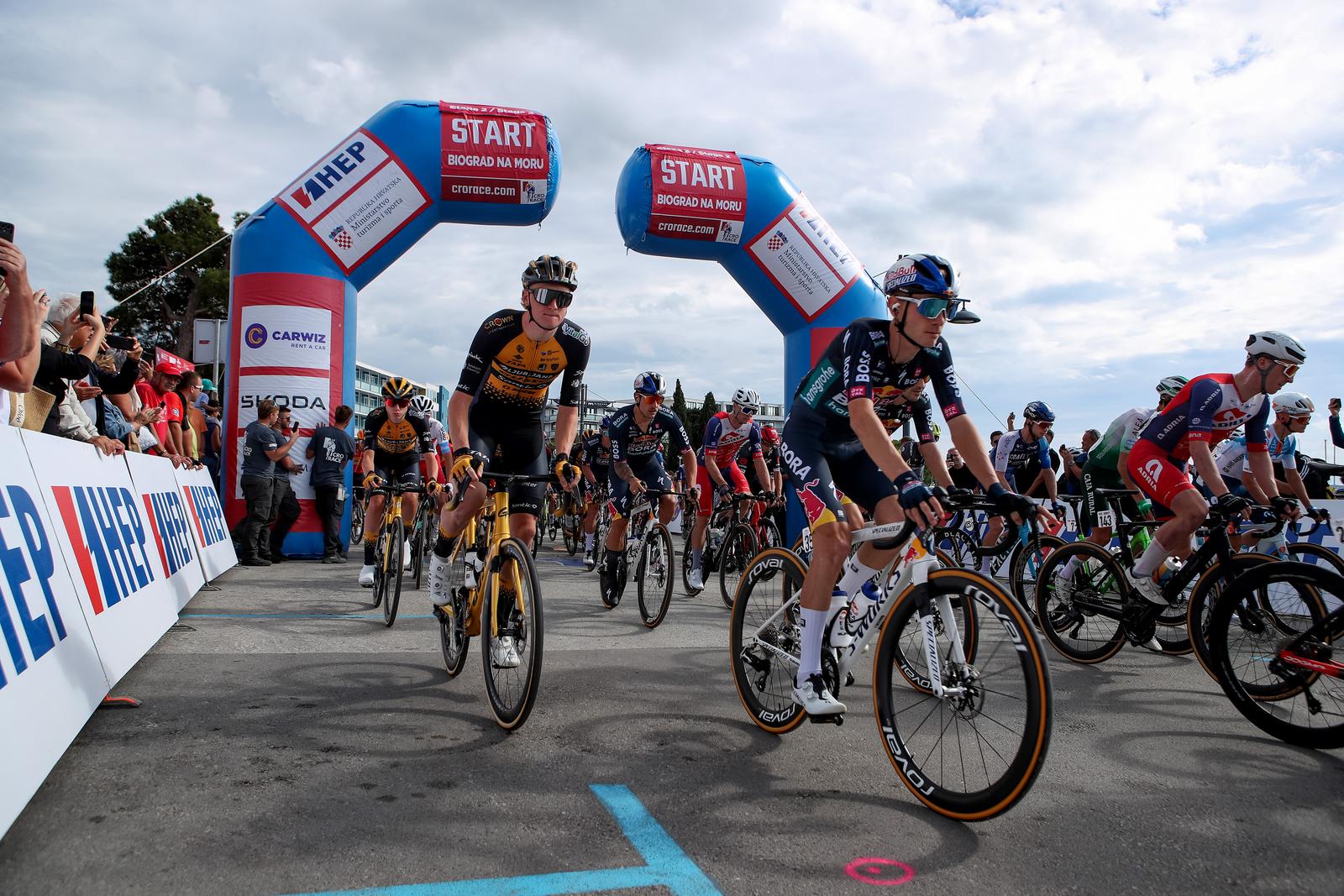 02.10.2024., Biograd na Moru - Start druge etape Cro Race utrke. Photo: Sime Zelic/PIXSELL