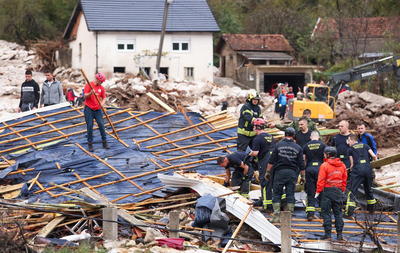 05.10.2024. Jablanica - Nakon katastrofalnih poplava zapocelo je ciscenje i potraga za zrtvama  Photo: Armin Durgut/PIXSELL