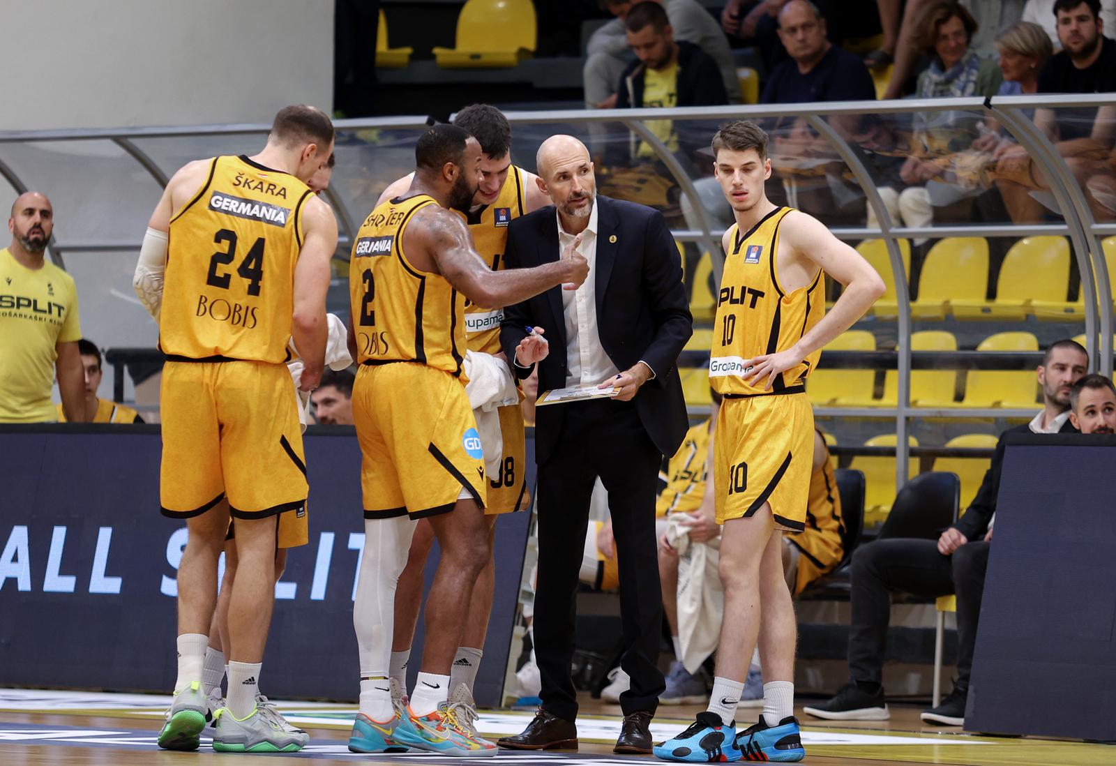 06.10.2024., dvorana Gripe, Split - AdmiralBet ABA liga, KK Split - KK Crvena Zvezda MeridianBet. trener Splita Slaven Rimac Photo: Ivana Ivanovic/PIXSELL