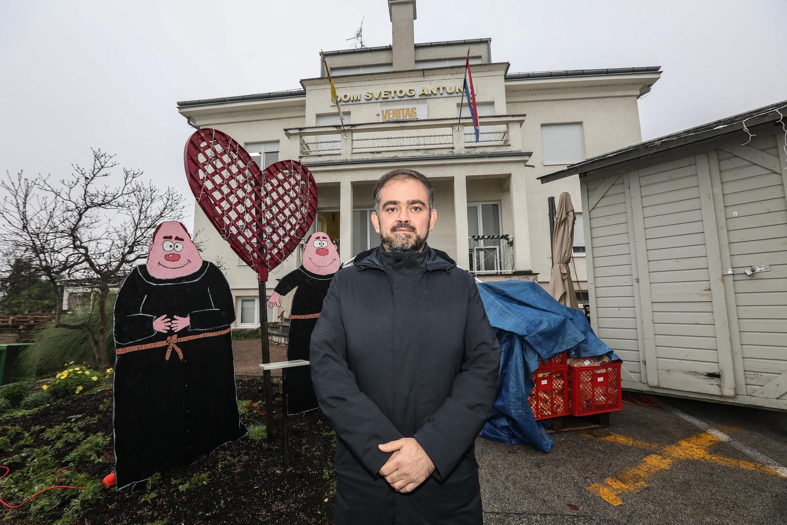 07.12.2022., Zagreb - Rad u puckoj kuhinji na Svetom Duhu. Voditelj pucke kuhinje je fra Vladimir Vidovic. Photo: Robert Anic/PIXSELL