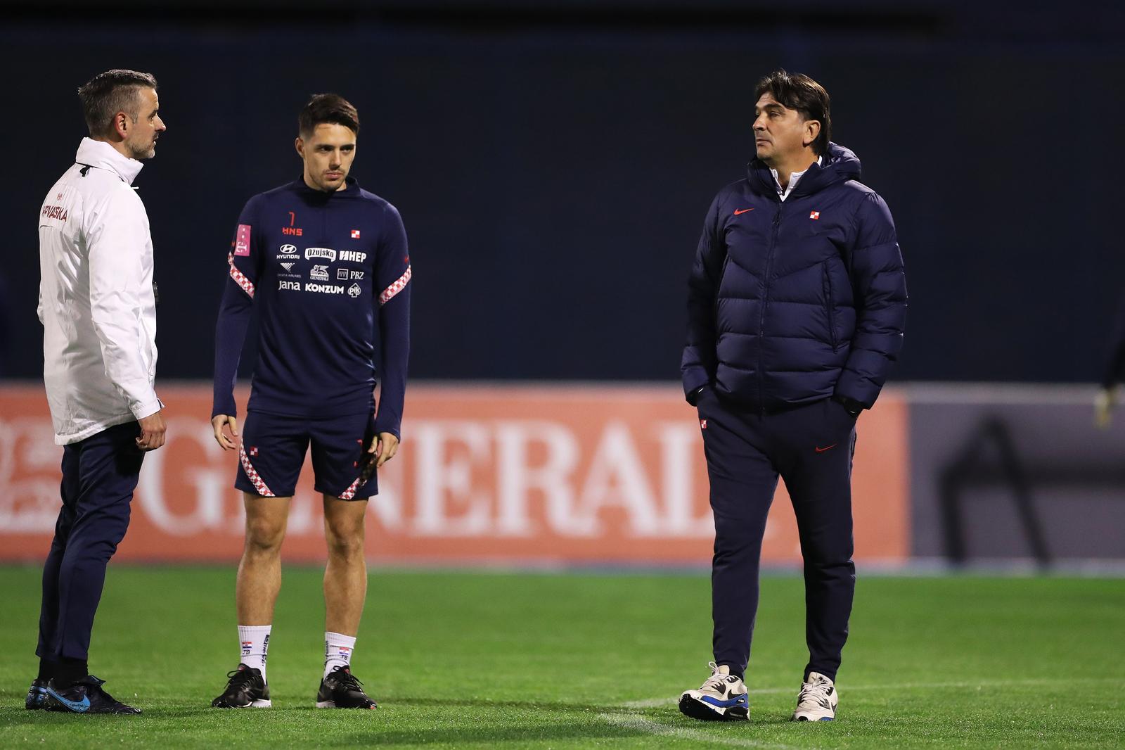 08.11.2021., Stadion Maksimir, Zagreb - Trening hrvatske nogometne reprezentacije u pripremama za utakmice protiv Malte i Rusije u kvalifikacijama za Svjetsko prvenstvo u Kataru. Josip Brekalo, Zlatko Dalic. Photo: Luka Stanzl/PIXSELL