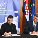 09.10.2024., Dubrovnik, Predsjednik Vlade Republike Hrvatske Andrej Plenkovic i predsjednik Ukrajine Volodimir Zelenski domacini su 3. sastanka na vrhu Ukrajina – Jugoistocna Europa, koji se odrzava u Dubrovniku. Potpisivanje Sporazuma o dugorocnoj suradnji i potpori izmedju Hrvatske i Ukrajine. Sporazum su potpisali predsjednik Vlade Plenkovic i predsjednik Ukrajine Zelenski 
 Photo: Marko Lukunic/PIXSELL