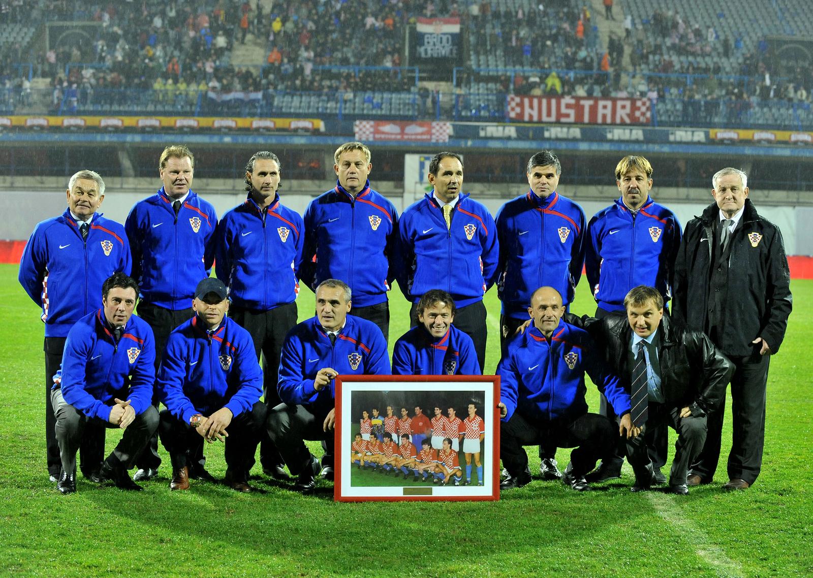 17.11.2010., stadion Maksimir, Zagreb - Kvalifikacijska utakmica za Euro 2012. Hrvatska - Malta. Tonci Gabric, Aljosa Asanovic, Drazen Ladic, Vlado Kasalo, Mladen Mladenovic, Zoran Vulic, Ivan Cvjetkovic, Kujtim Shala, Marko Mlinaric, Gregor Zidan, Drago Celic, Sasa Person,Zorislav Srebric, Zdenko Kobescakr"nPhoto: Marko Lukunic/PIXSELLr"n