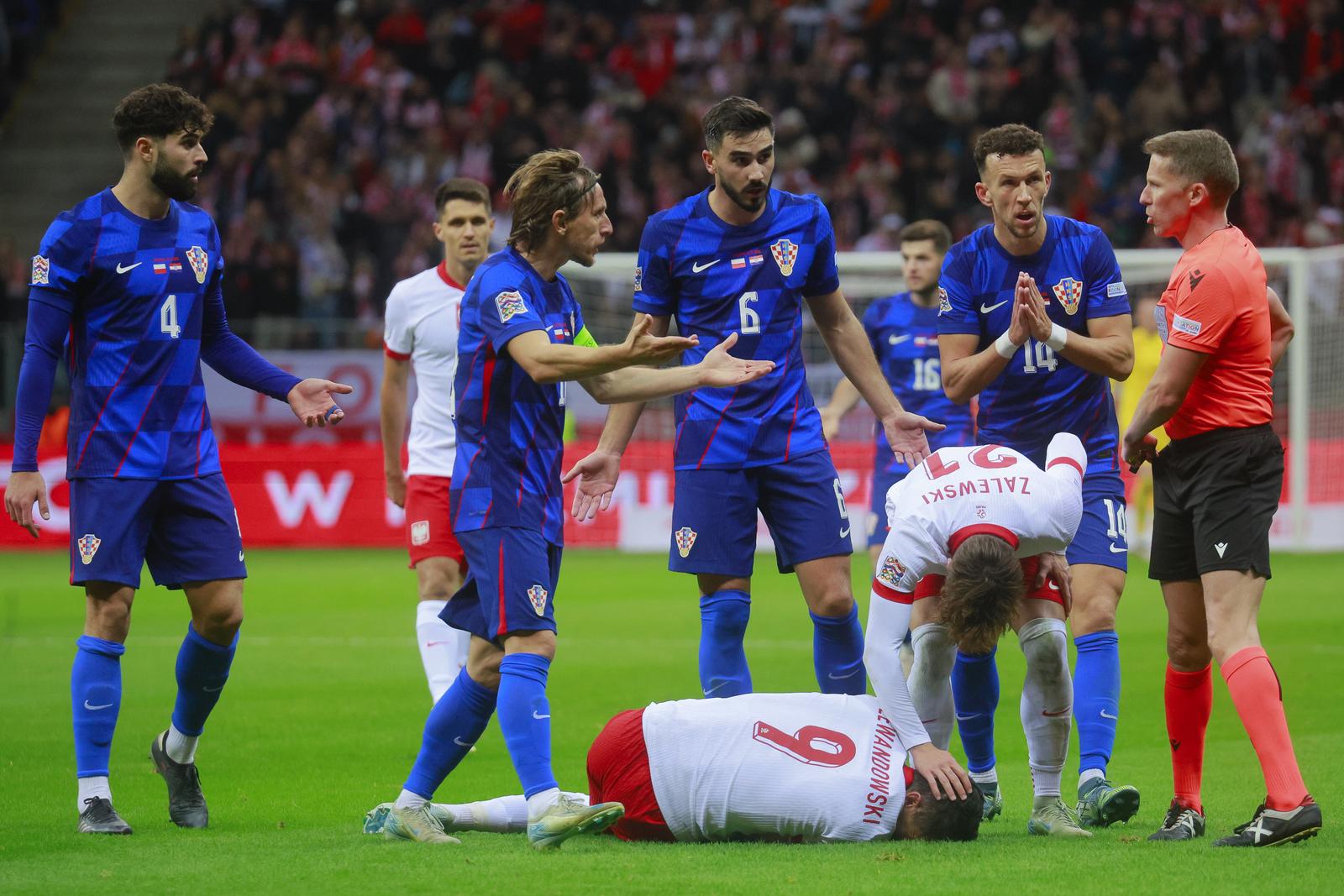 15.10.2024., Nacionalni stadion PGE, Varsava, Poljska - UEFA Liga nacija, Liga A, skupina 1, 4. kolo, Poljska - Hrvatska. Luka Modric, Josip Sutalo, Ivan Perisic, Robert Lewandowski, Nicola Zalewski Photo: Jacek Szydlowski/Forum/PIXSELL